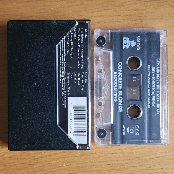 Siouxsie And The Banshees, Bauhaus, Concrete Blonde - 80s & 90s Tapes (Lot of 3) - Picture 8 of 8